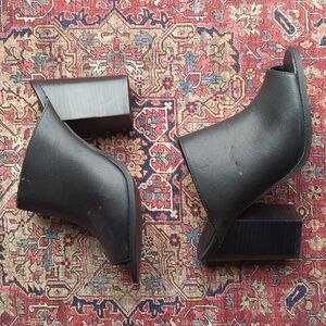 Urban Outfitters Black Open-Toe Mules